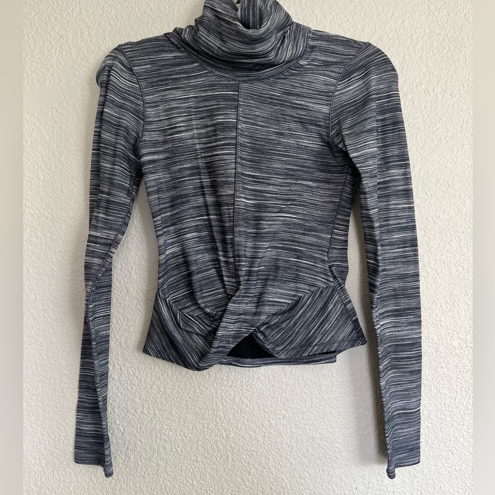 Lululemon long sleeve turtleneck, activewear top